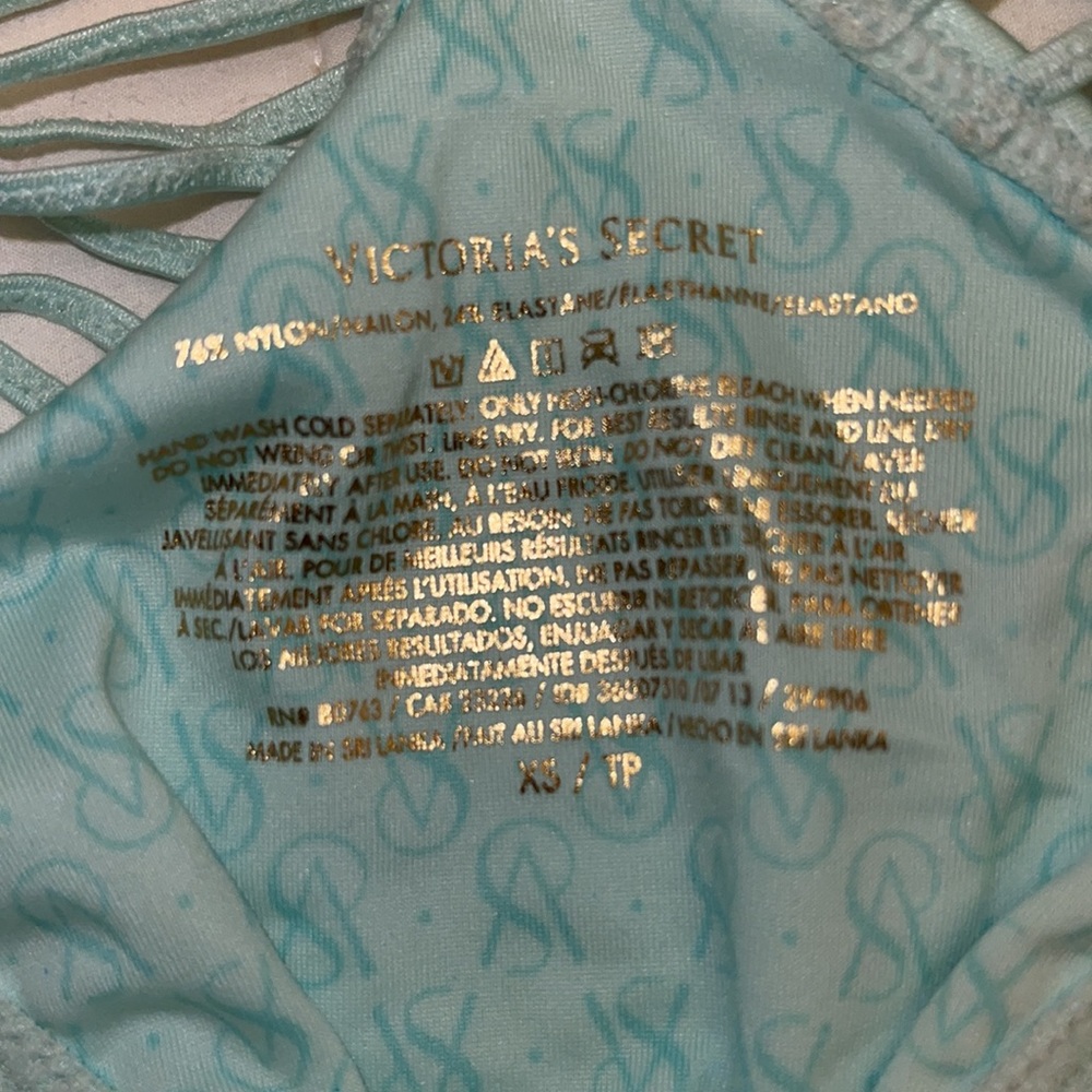Sexy Victoria’s Secret Bikini Set - Picture 3 of 4